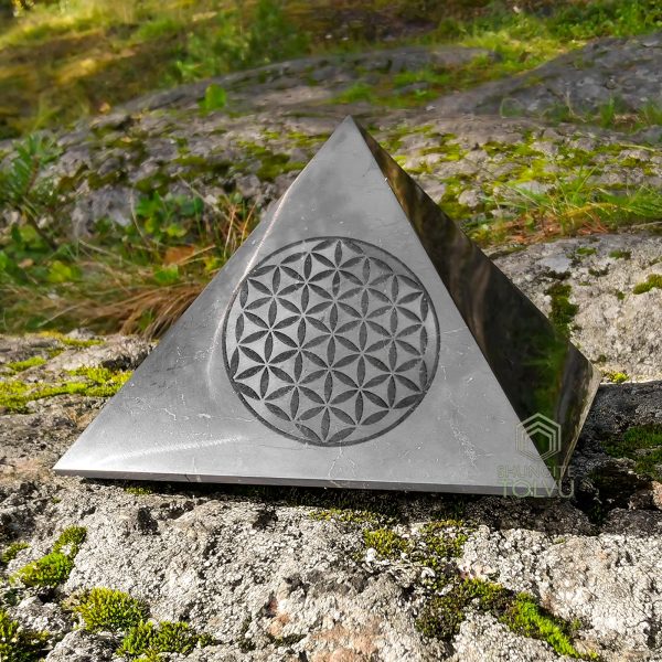 shungite stone pyramid engraved