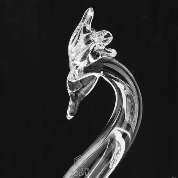 glass swan figurine